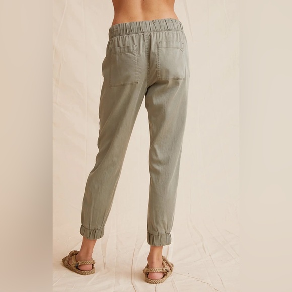 Bella Dahl Pocket Jogger - Picture 2 of 8